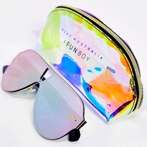 Quay “Stay Afloat” NWT shield Sunglasses in Pink/black arms